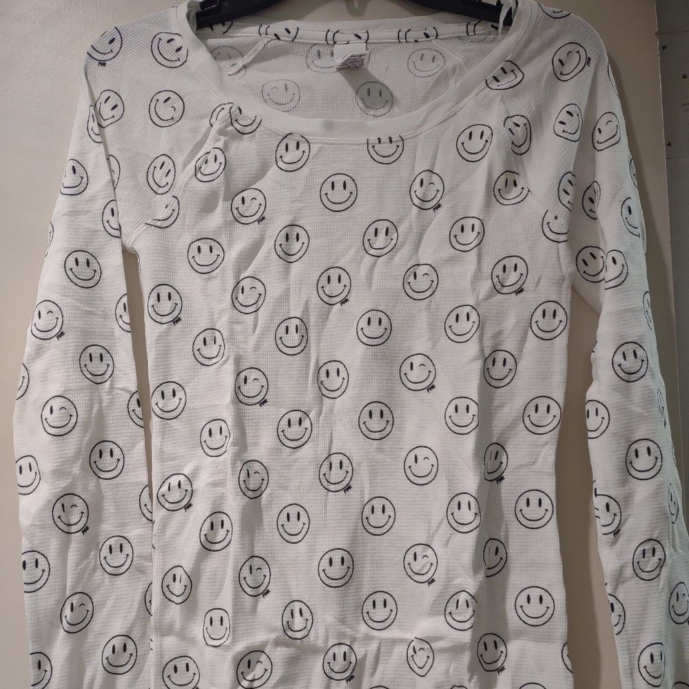 Victoria's Secret Pink smiley face pajamas tops